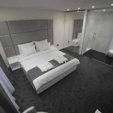 Forty Two Block A Hotel Zagreb Exterior photo