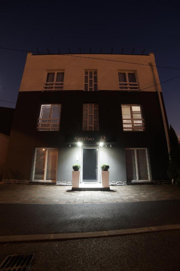 Forty Two Block A Hotel Zagreb Exterior photo